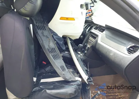 2013 Ford Mustang V6 z USA, uszkodzony, nr VIN 1ZVBP8AM4D5261559